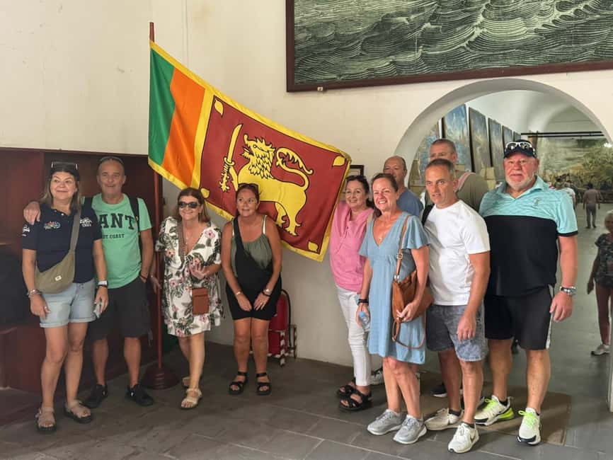 Colombo: Private Tuk-Tuk City Tour with Guide & All Tickets - Guides, Driving, and Comfort