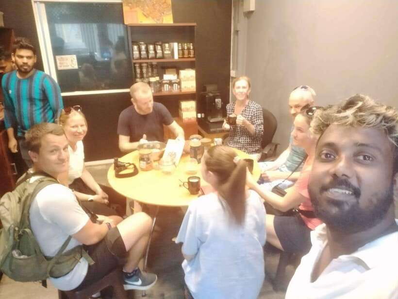 Colombo Sightseeing Private Tour by Tuk Tuk MorningOREvening - Tea, snacks, and the final ride