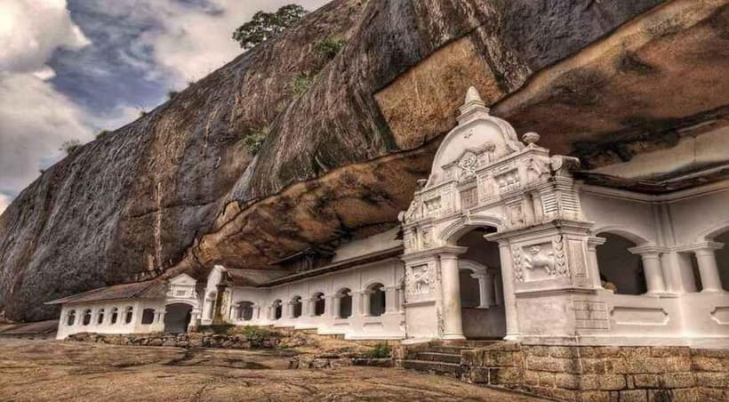 Colombo: Sigiriya, Dambulla Caves, & Wildlife Day Tour - A village lunch and fruit tasting near Sigiriya