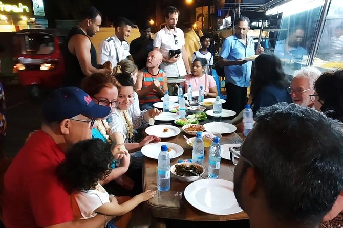 Colombo STREET Food with private guide city tour(All - included ) - Red Mosque and Colombo’s religious mix