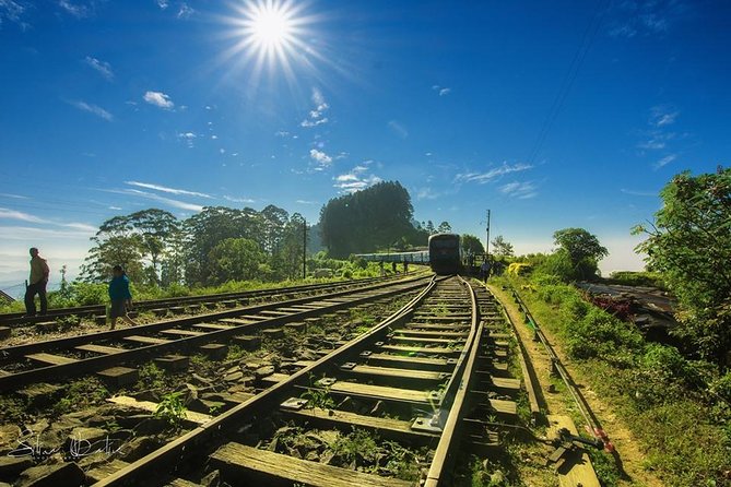 Colombo to Kandy Train Tickets (Reserved Seats) - Arriving in Kandy without a guided finish