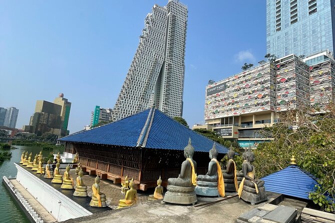 Colombo Tuk Tuk City Tour - Sri Ponnambalam Vanesar Kovil and Kailawasanathan Kovil