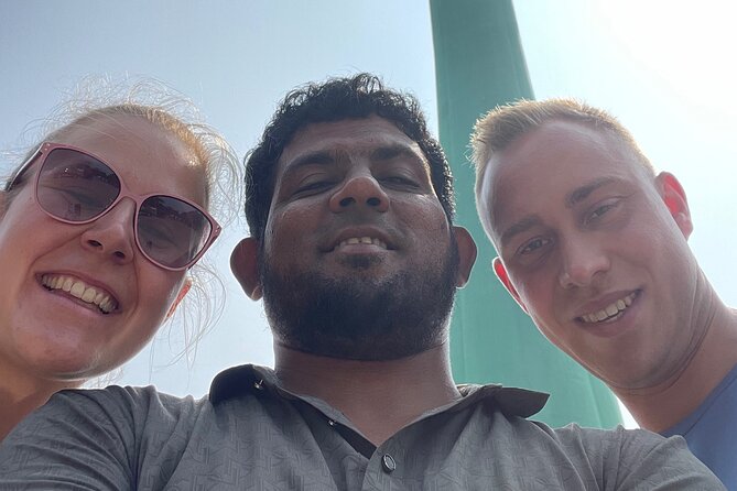 Colombo Tuk Tuk City Tour - Town Hall, Viharamahadevi Park, and Cinnamon Gardens