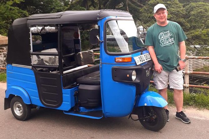 Colombo Tuk Tuk City Tour -Sightseeing Entry Fees & Food Included - Pettah is the real street-level highlight