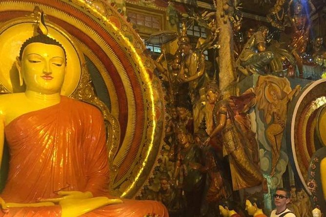 Colombo TUK TUK CITY Tours -Sightseeing Entry Fees - Food, Guides, and the Human Side of the Ride