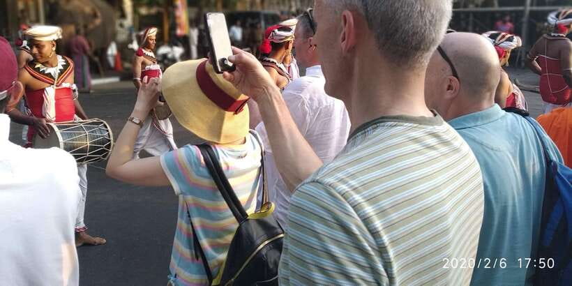 Colombo Tuk Tuk City TourSightseeing EntryFees& FoodIncluded - Gangaramaya Temple begins the tour with color and ceremony
