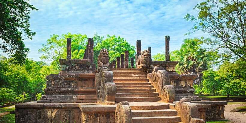 Day Trip to the Ancient Capital of Polonnaruwa From Colombo - Practical booking details for a smoother day