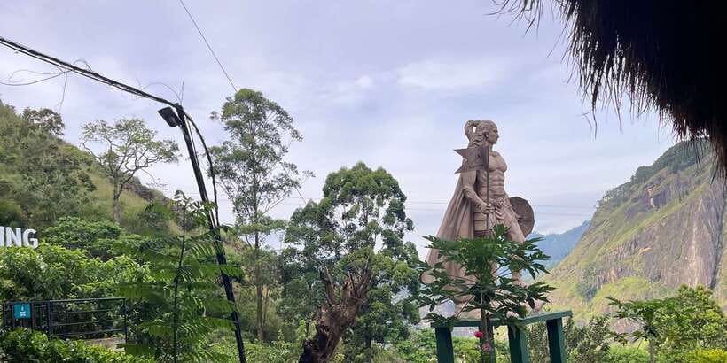 Discover the Best of Sri Lanka in 2 Days - Day two: Ambuluwawa’s narrow tower and wide views