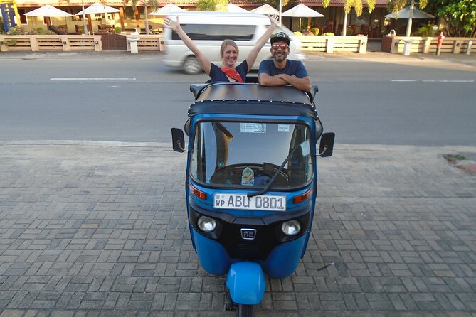 Explore Colombo by Tuk Tuk – All Entry Fees Included - Tea, fruit, and old market buildings
