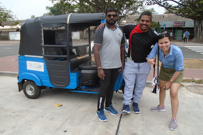 Explore Colombo by Tuk Tuk – All Entry Fees Included - Fort shows another side of Colombo