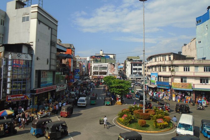 Explore Colombo by Tuk Tuk – All Entry Fees Included - Wolvendaal Church closes the historical loop