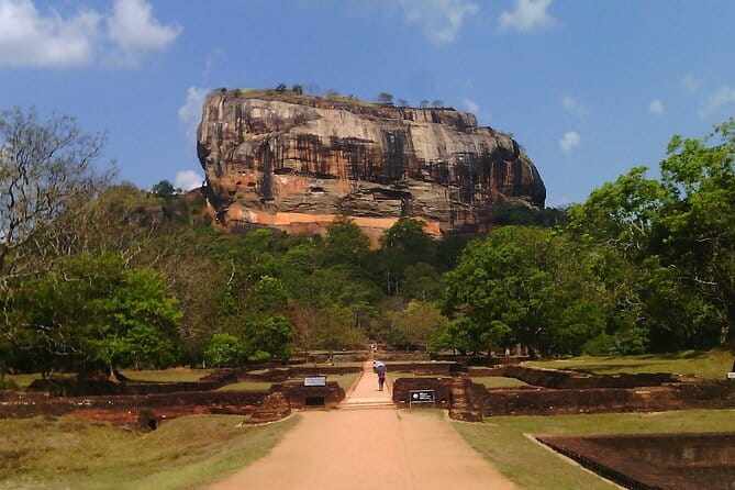 Explore Sigiriya, Kandy,Nuwaraeliya,Galle From Colombo - Key points at a glance