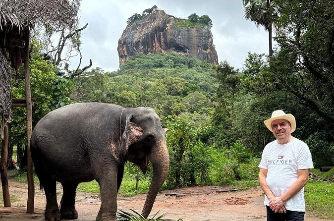 Explore Wonders of Sri Lanka 7 Days Private Tour - Day 4: Ella’s railway bridge and mountain views