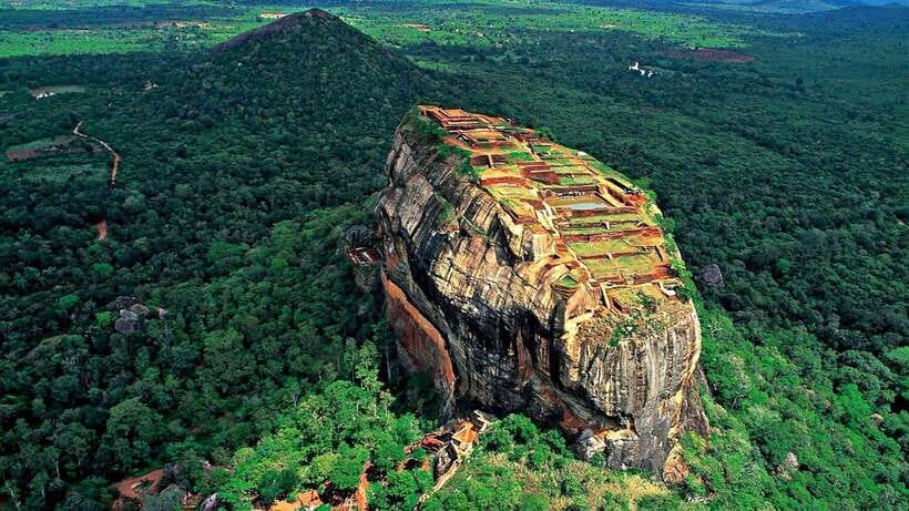 From Colombo: All Inclusive Sigiriya, Dambulla &Village Tour - Climbing Sigiriya Rock Fortress
