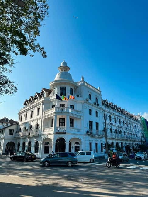 From Colombo: Kandy, Pinnawala and Tea Factory Full-Day Trip - Tea at New Giragama Tea Factory