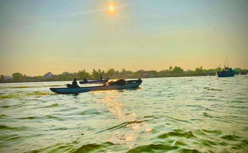 From Colombo to Galle Fort and Jungle Beach Day Trip - Stilt fishermen and the changing coast