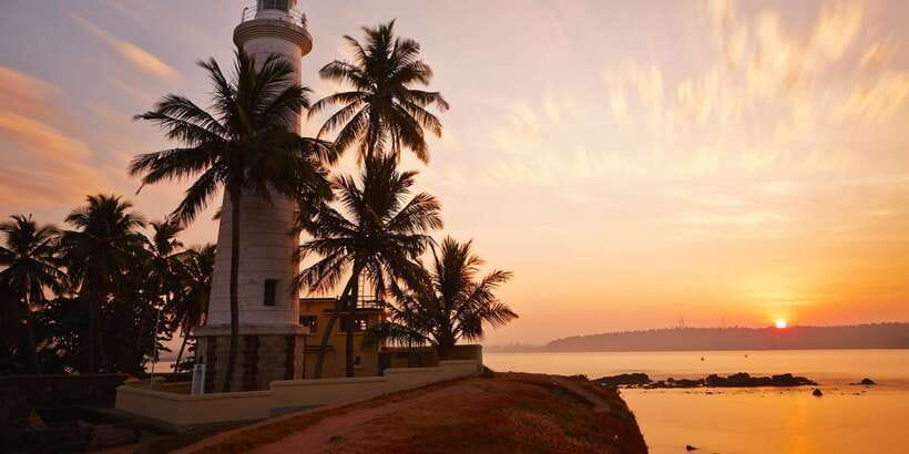 From Colombo: Virgin White Tea and Galle City Tour - A brief coastal pause near Ahangama