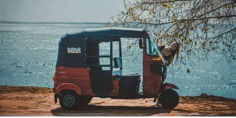 From Negombo: City Tour & Fishing Village Tour by Tuk-Tuk - Sri Singama Kali Amman Kovil and religious variety