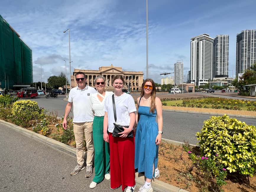 From Negombo: Colombo City Tour by Tuk Tuk with Hotel Pickup - Galle Face Green and Colombo’s ocean edge
