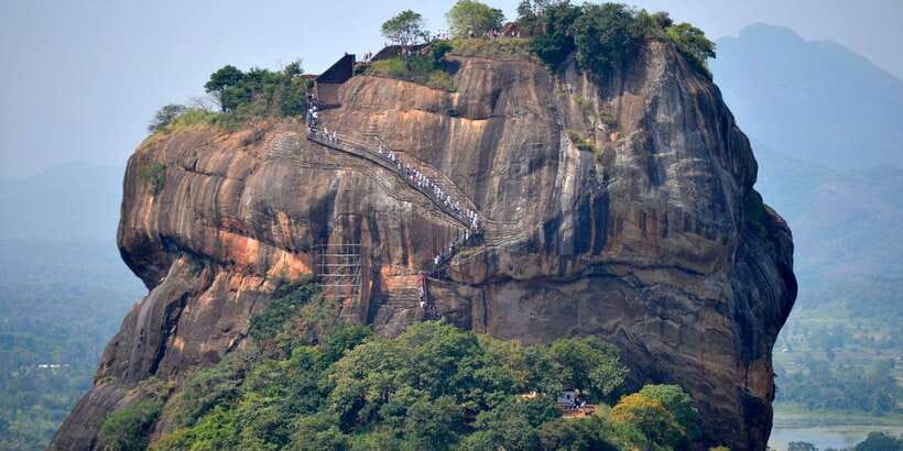 From Negombo: Sigiriya and Dambulla Day Trip and Safari - Choosing between a safari and free time