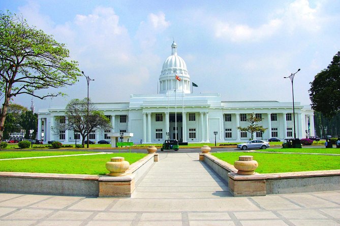 Full Day Colombo City Tour - BMICH and Colombo’s civic side
