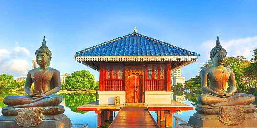 Guided Colombo Half-Day City Tour - The Hindu temple and Lak Medura add local color