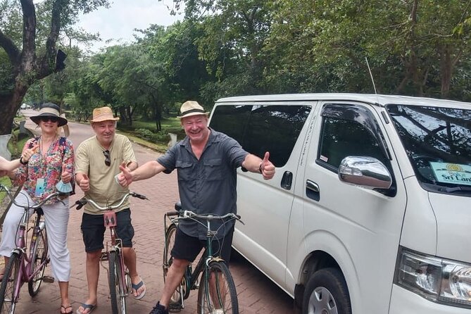 Highly recommended multi day tour in Sri Lanka - Day 5: Train to Ella, Ravana Falls, and Ella Rock