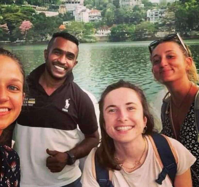 Kandy City Tour By Tuk Tuk - Gem Museum, wood carving, and batik