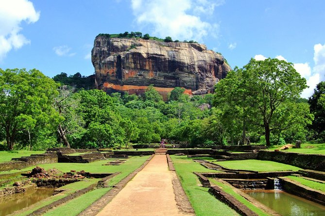 Minneriya Elephant Safari wth Sigiriya & Dambulla Cave Temples Full Day Tour - The drive from Negombo to Minneriya