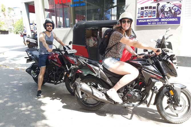 Motorcycle Rental in Negombo - Picking up the bike on Rajapakse Broadway