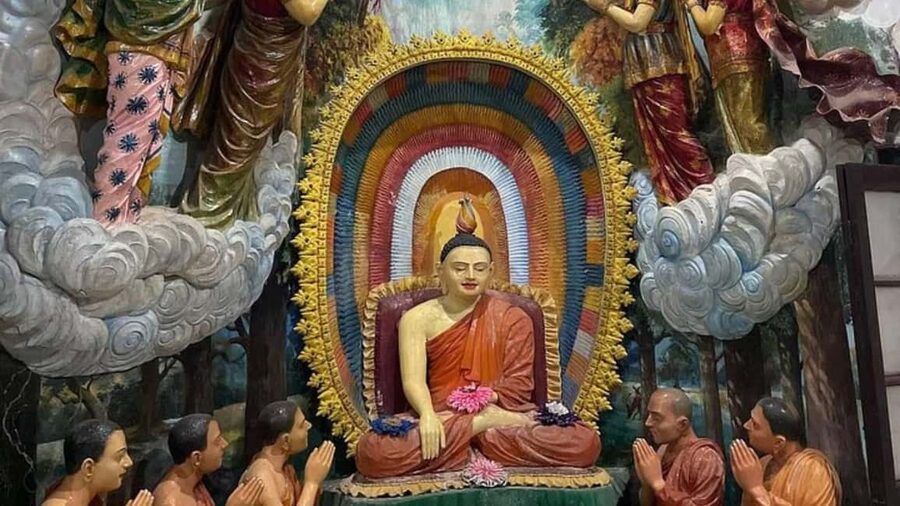 Negombo Private Tour: Market, Temples & Canal - Angurukaramulla Temple