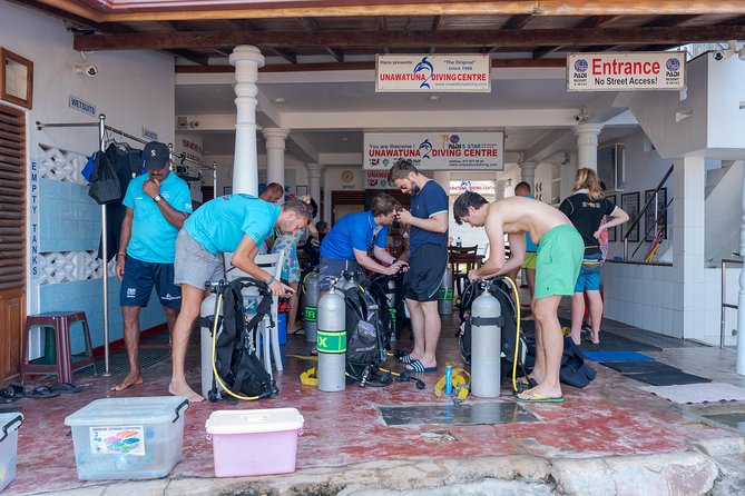 PADI Scuba Diver Course - The ocean day runs from 8:30 a.m. to about 1 p.m.