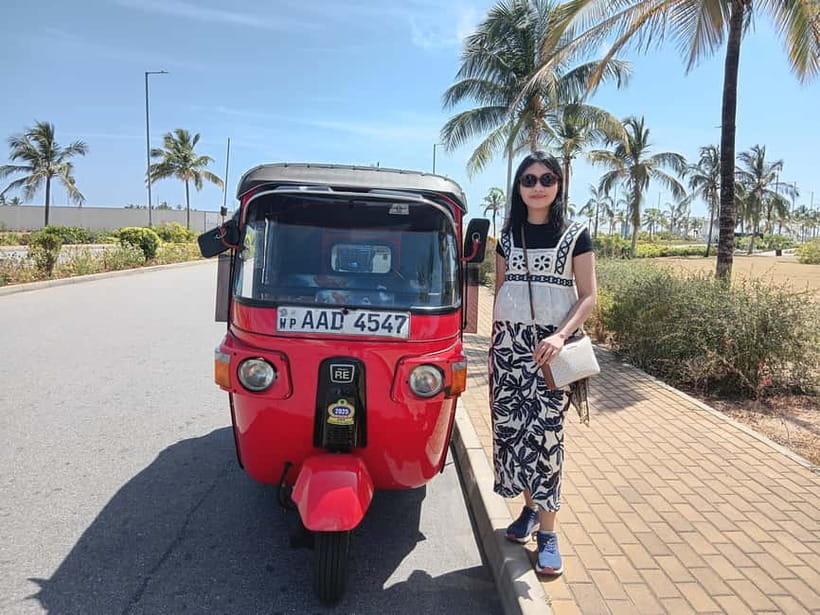 Personal Guided Colombo City Tour by Tuk Tuk - All Inclusive - Refreshments, weather, and comfort