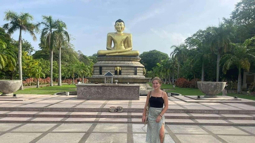 Personal Guided Colombo City Tour by Tuk Tuk - All Inclusive - Old Parliament, Galle Face, and the Dutch Hospital