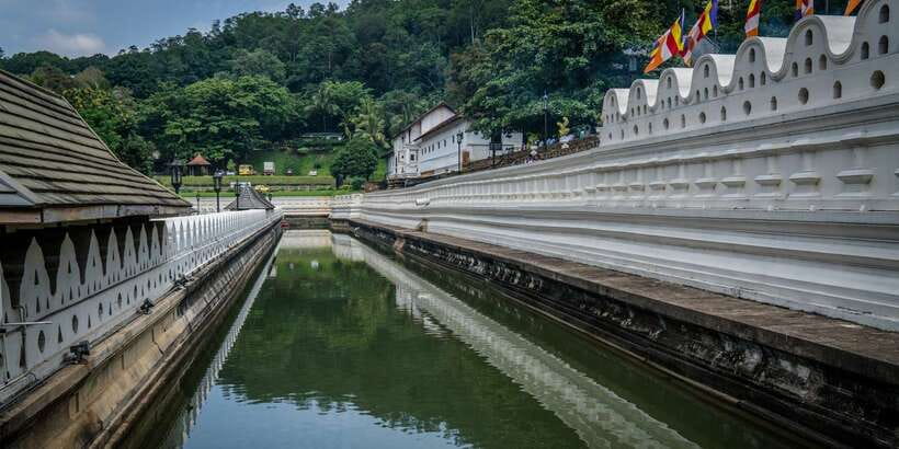 Pinnawala & Kandy Day Tour from Negombo - Spices, stones, and shopping stops
