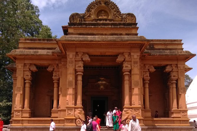 Private City tour in Colombo By tuk tuks or Cars - Independence Memorial Hall and the shape of modern Sri Lanka