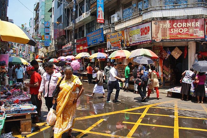 Private City tour in Colombo By tuk tuks or Cars - Colombo Fort, Pettah, and the Floating Market area