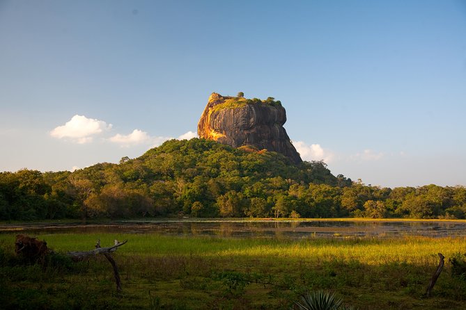 Private day tour to Sigiriya and Dambulla from Colombo - Clothing, fitness, and daily comfort