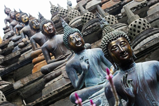 Private Half-Day Colombo City Tour - New Kathiresan Kovil and Old Kathiresan Temple