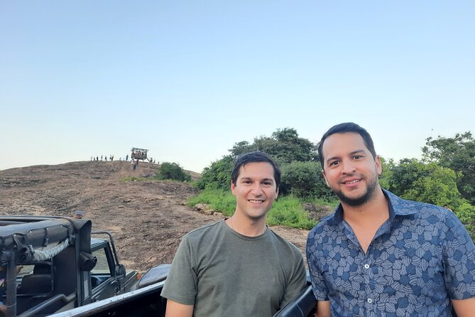 Private Sigiriya Day Tour and Authentic Sri Lankan Lunch Buffet - Dambulla Cave Temple: the quiet start before Sigiriya