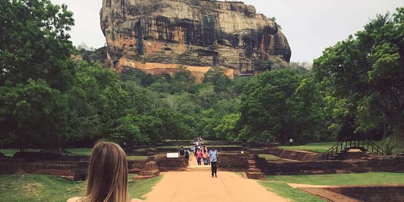 Sigiriya and Pidurangala Rock From Colombo - Practical preparation for the climb and temple rules