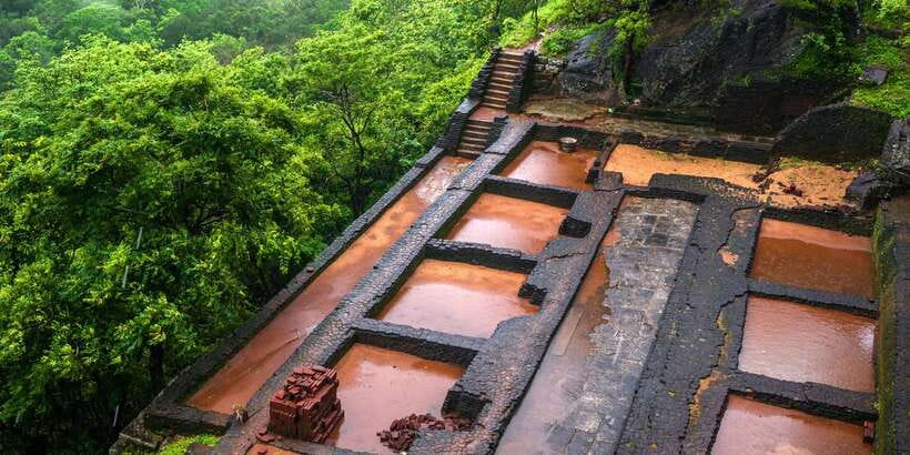 Sigiriya and Pidurangala Rock From Colombo - Lunch, local food, and the needed pause