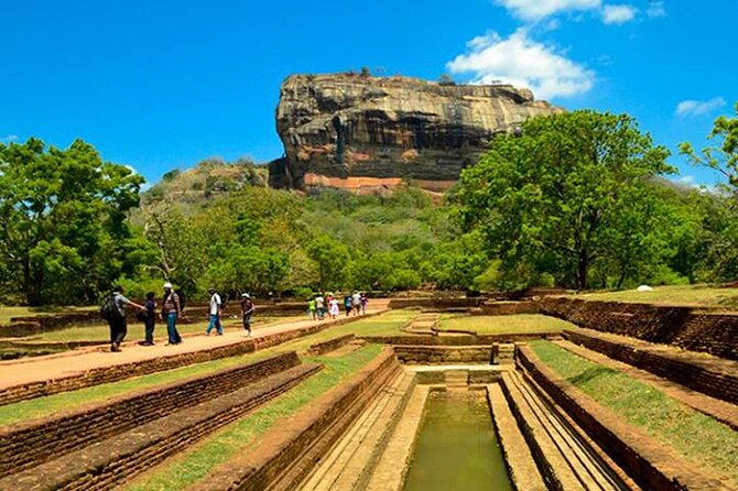 Sigiriya Day Trip with Experts - A village lunch can add local flavor, at a cost