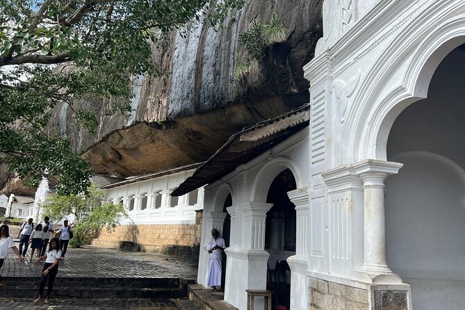 Sigiriya Fortress & Dambulla Day Tour From Colombo, Bentota Area - The village food stop near Sigiriya