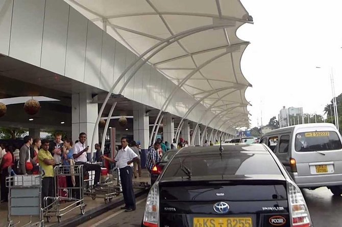 Sri Lanka Airport Taxi Service - Should you book the Sri Lanka airport taxi?