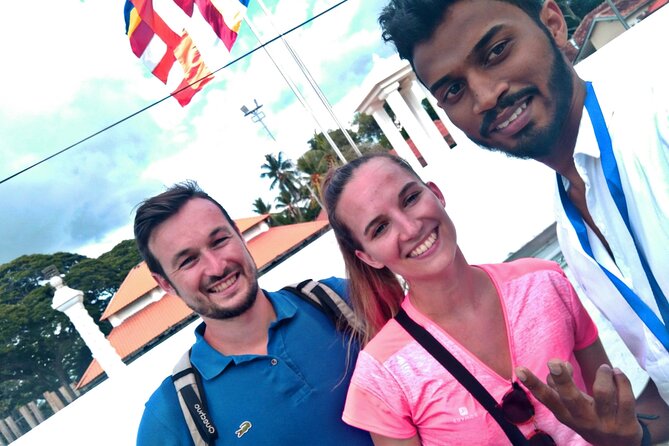 Sri Lanka Culture Tour - Kandy and the Temple of the Tooth