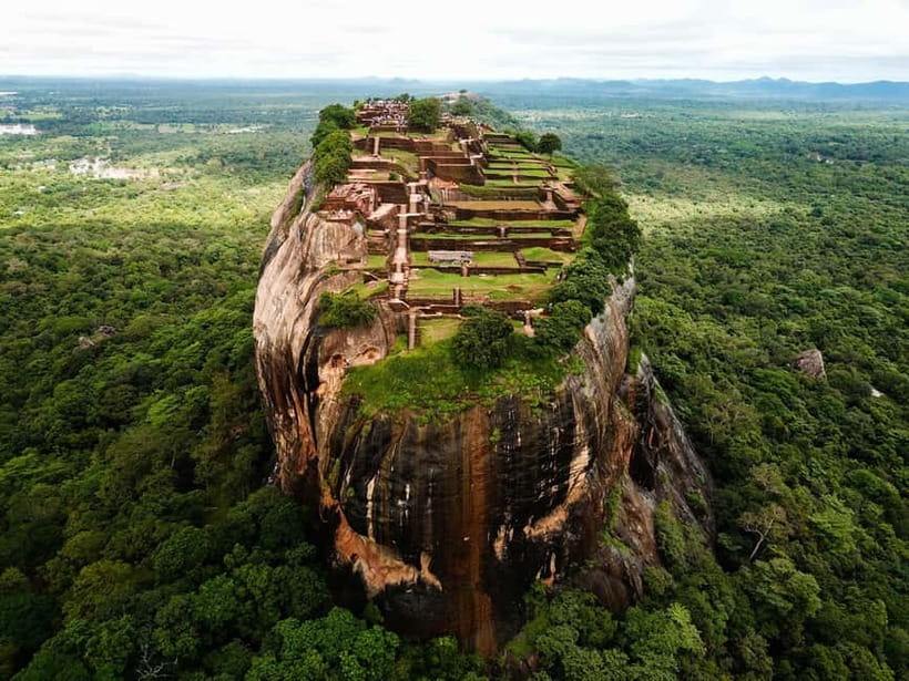 Sri Lanka Nature, culture, history and wildlife in 4 days - A fast route through Sri Lanka’s cultural and natural best