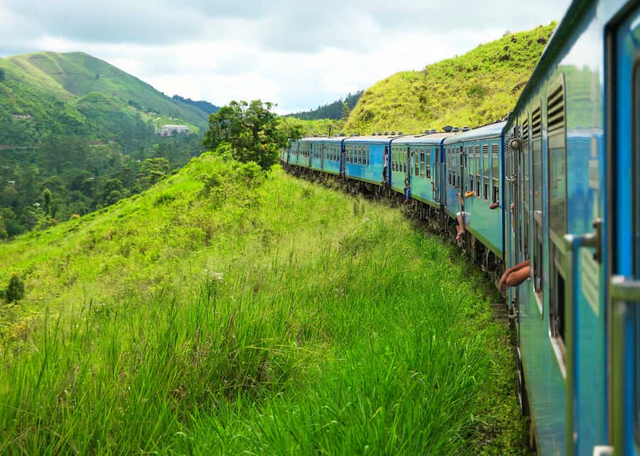 Sri Lanka Private 2-day Tour:Train Trip, Kandy, Nuwara Eliya - What is included, and what the $275 price means