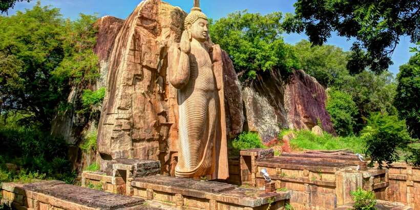 Sri Lanka Private 3-Day Cultural Tour, 5 UNESCO Sites - Day two: climbing Sigiriya and seeing Polonnaruwa