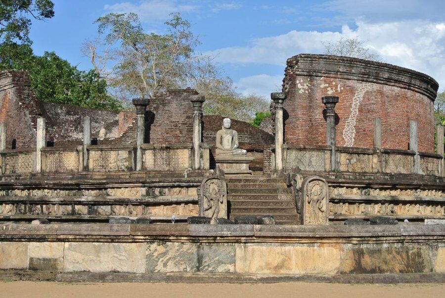 Sri Lanka Private 3-Day Cultural Tour, 5 UNESCO Sites - Clothing, temple manners, and useful packing